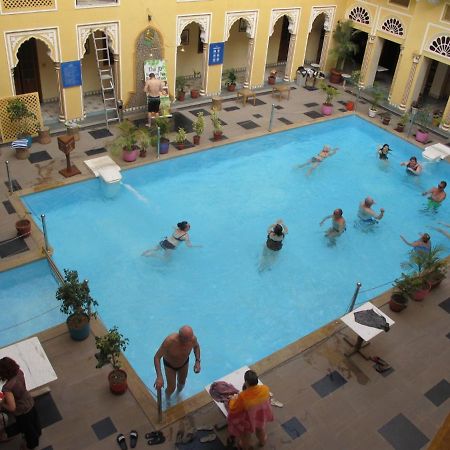 Nirbana Palace - A Heritage Hotel And Spa Jaipur Bagian luar foto