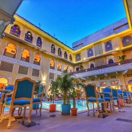 Nirbana Palace - A Heritage Hotel And Spa Jaipur Bagian luar foto