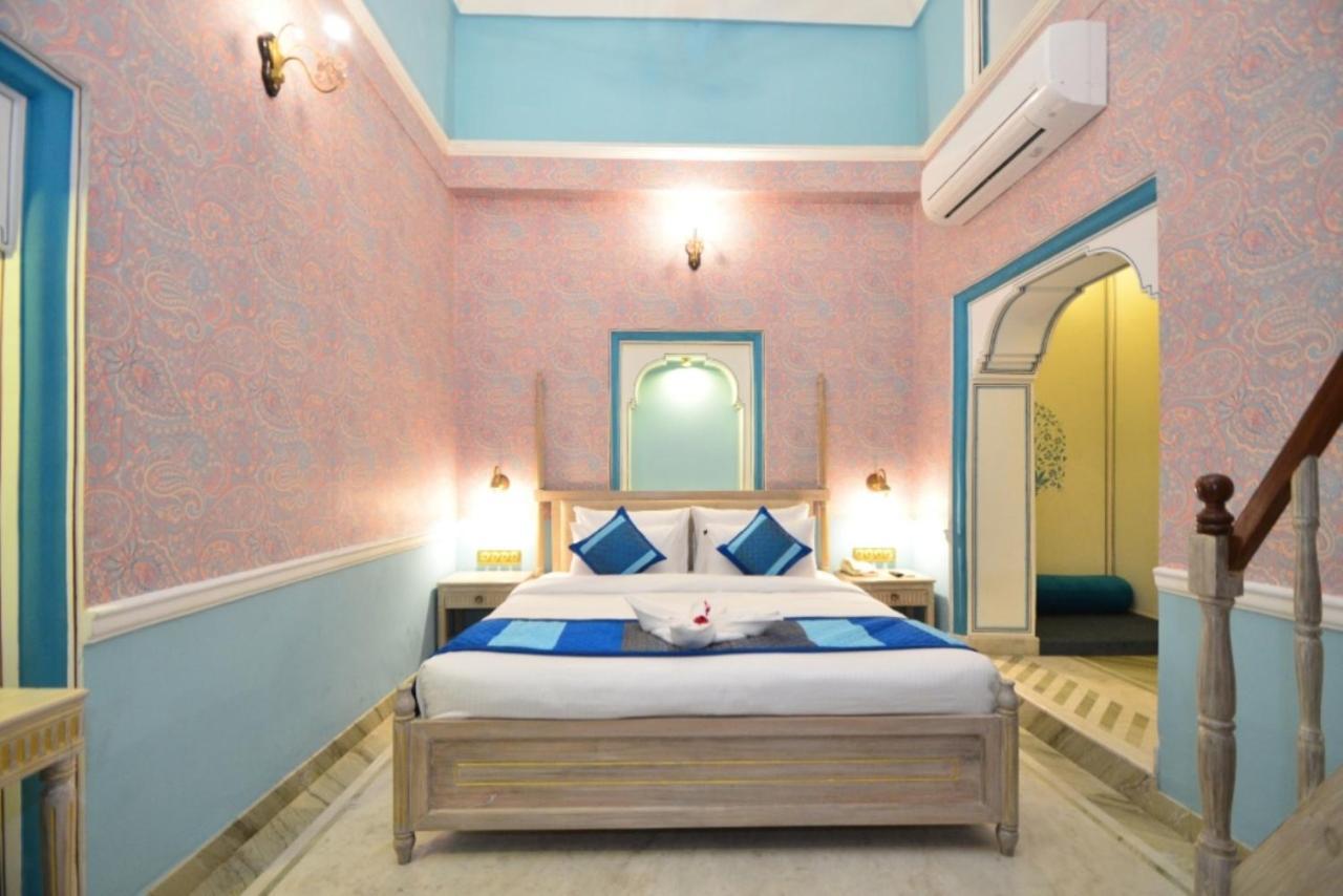 Nirbana Palace - A Heritage Hotel And Spa Jaipur Bagian luar foto
