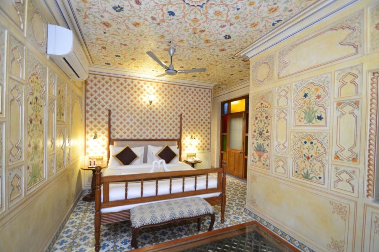 Nirbana Palace - A Heritage Hotel And Spa Jaipur Bagian luar foto