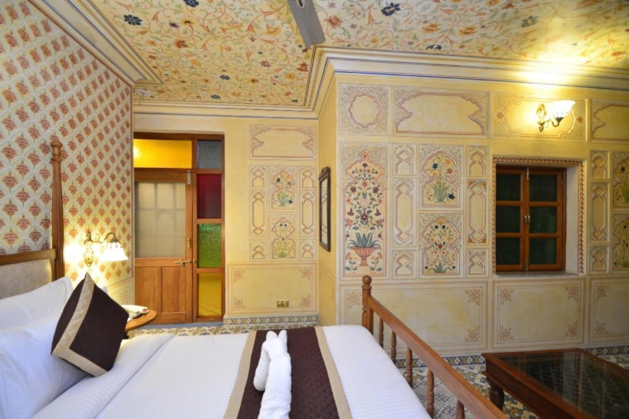 Nirbana Palace - A Heritage Hotel And Spa Jaipur Bagian luar foto