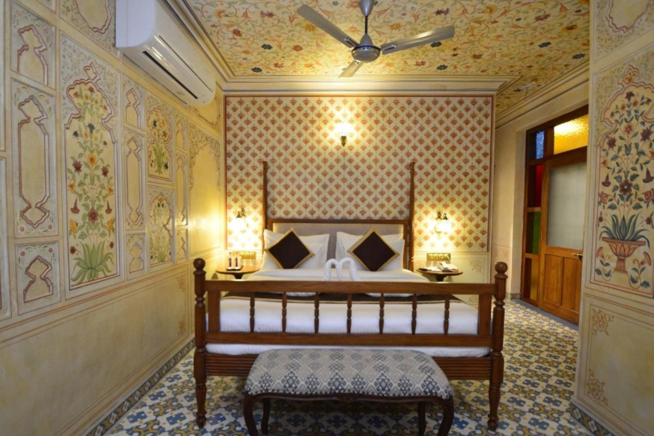 Nirbana Palace - A Heritage Hotel And Spa Jaipur Bagian luar foto