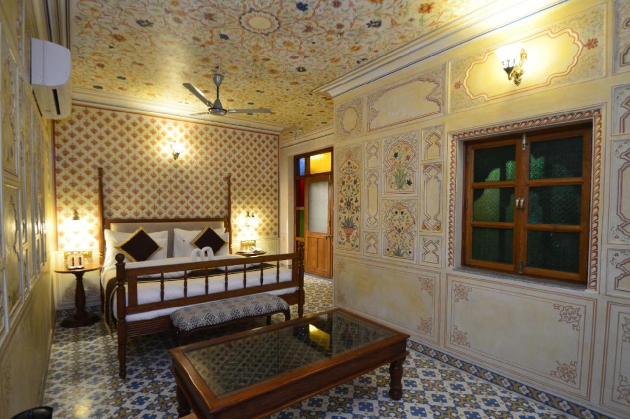 Nirbana Palace - A Heritage Hotel And Spa Jaipur Bagian luar foto
