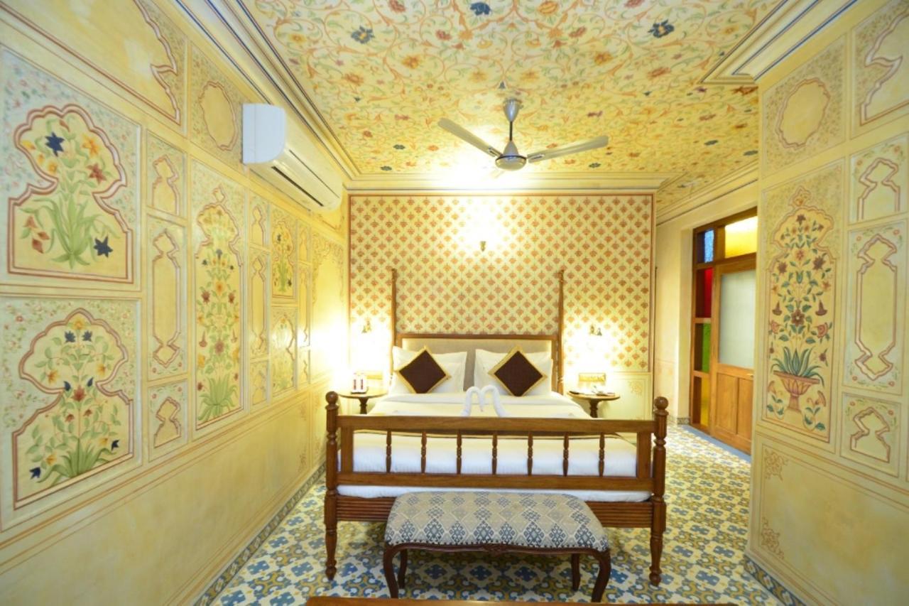 Nirbana Palace - A Heritage Hotel And Spa Jaipur Bagian luar foto