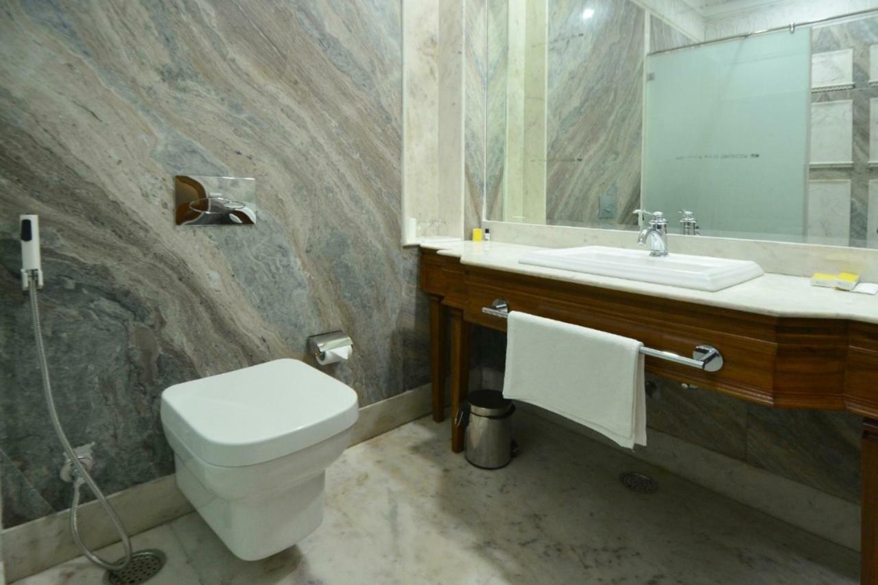 Nirbana Palace - A Heritage Hotel And Spa Jaipur Bagian luar foto