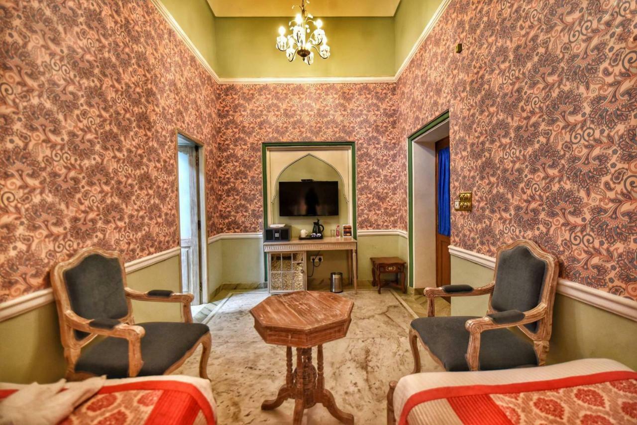 Nirbana Palace - A Heritage Hotel And Spa Jaipur Bagian luar foto