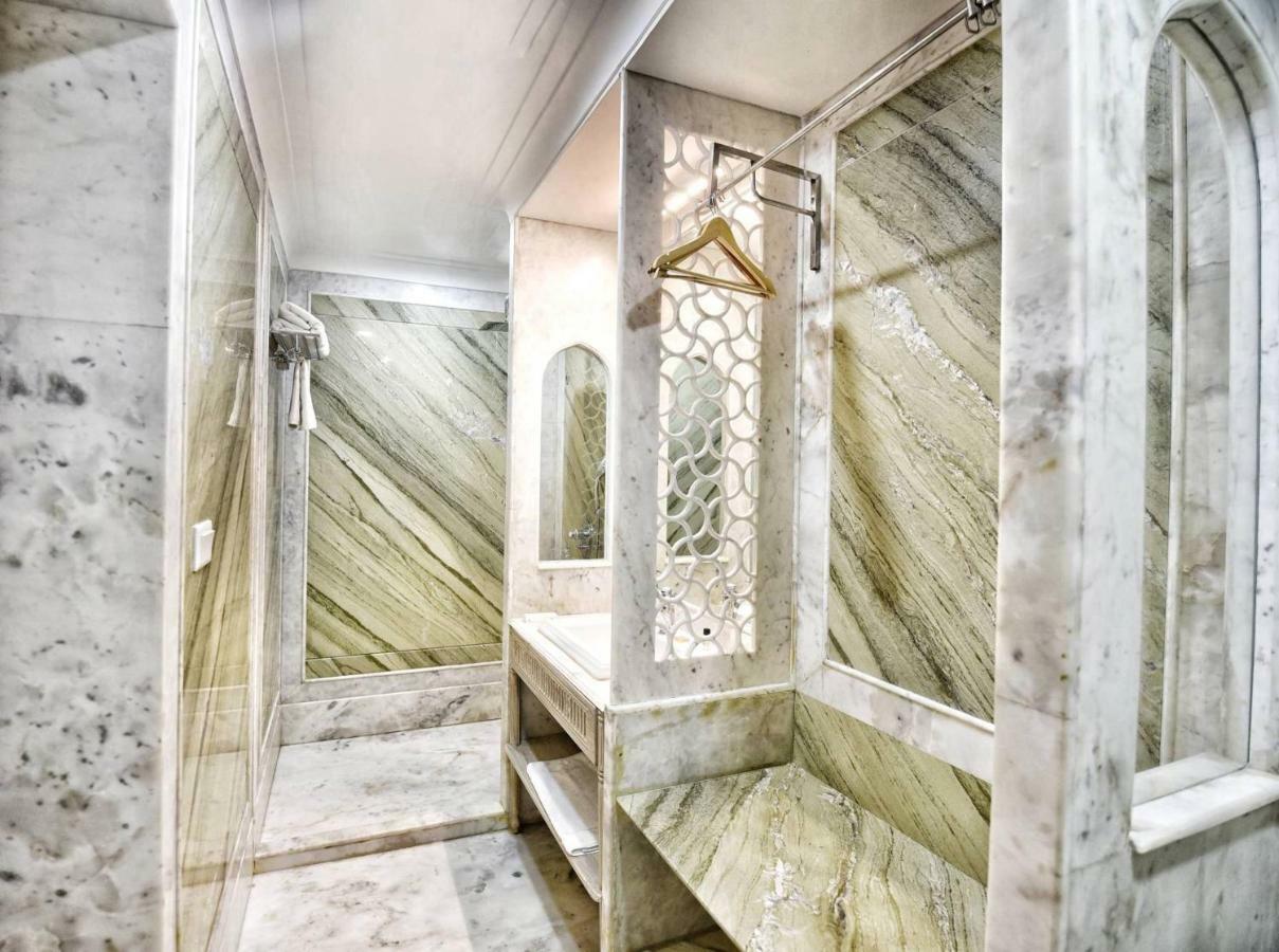 Nirbana Palace - A Heritage Hotel And Spa Jaipur Bagian luar foto